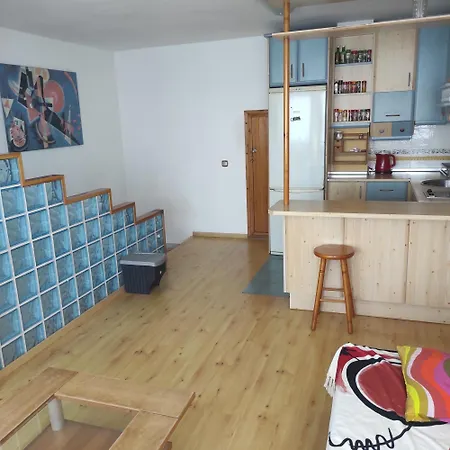 Magnificent 5 Bedroom In Front *