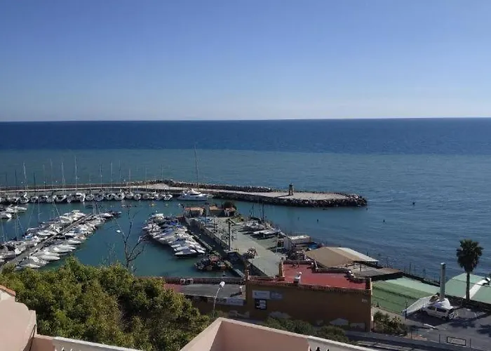 Magnificent 5 Bedroom In Front Vila